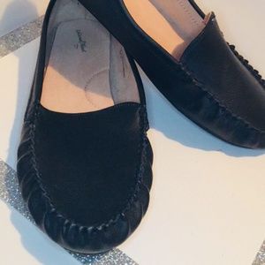 11W Black Moccassins